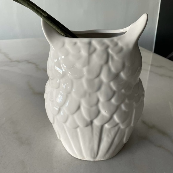 Owl Ceramic Vase in White - Picture 7 of 11